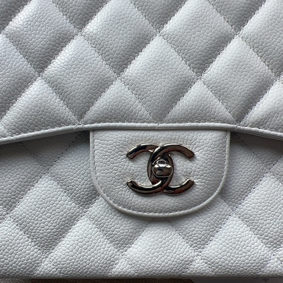 Chanel White Caviar Quilted Jumbo Classic Double Flap Bag - Picture 2 of 14